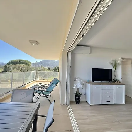 Bel Avec Vue Mer- 2 Adultes 1 Bebe Апартаменты *