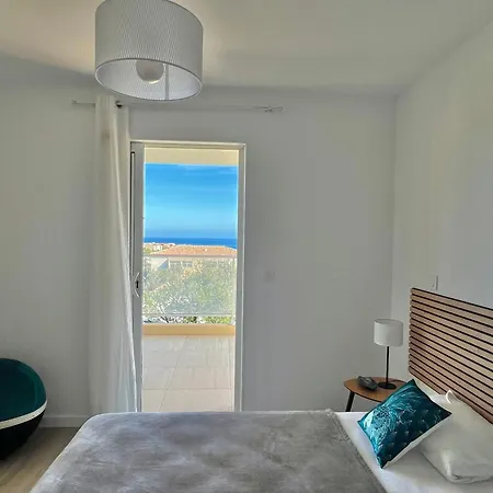 Bel Avec Vue Mer- 2 Adultes 1 Bebe Appartement LʼÎle-Rousse