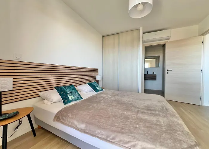 Bel Avec Vue Mer- 2 Adultes 1 Bebe LʼÎle-Rousse